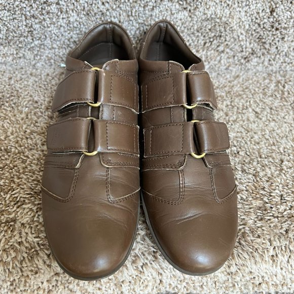 Gucci Women's Brown Leather Snap Strap Shoes . - Picture 4 of 16